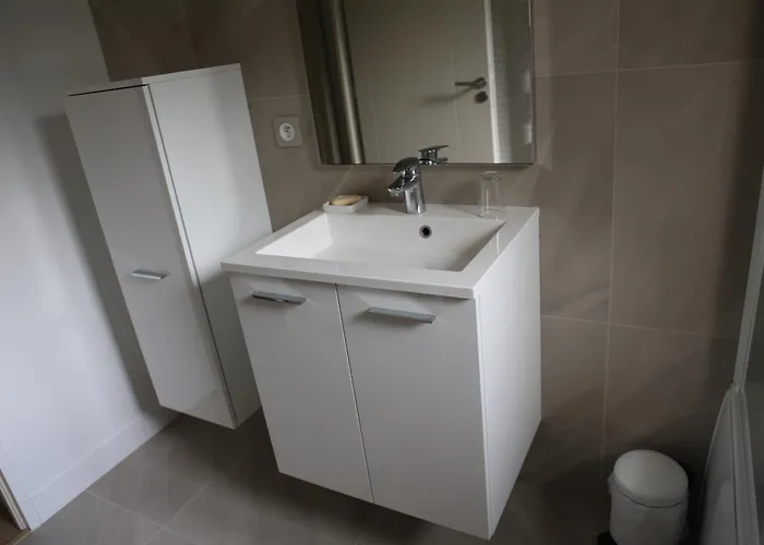 Avec Salle De Bain Et Petit Dejeuner Chez Jp&josy فندق مبيت وإفطار Saint-Aubin-de-Médoc